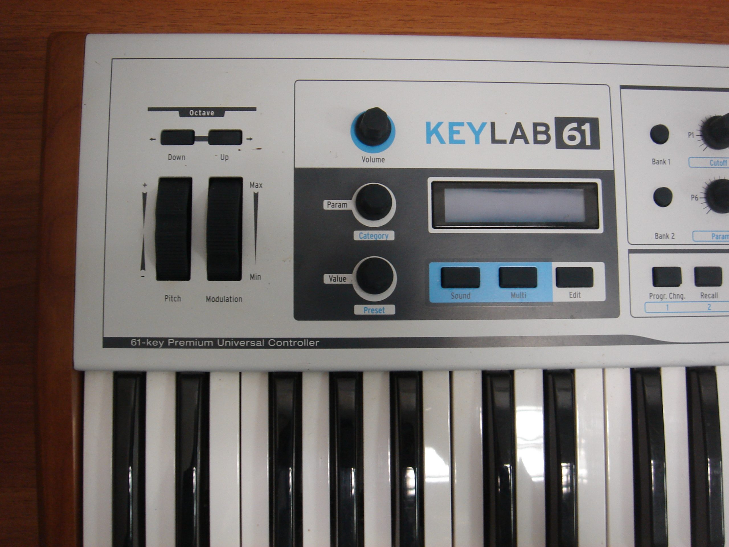 ARTURIA KEYLAB61 CONTROLLER MIDI USB 61 TASTI SEMIPESATI USATA 3