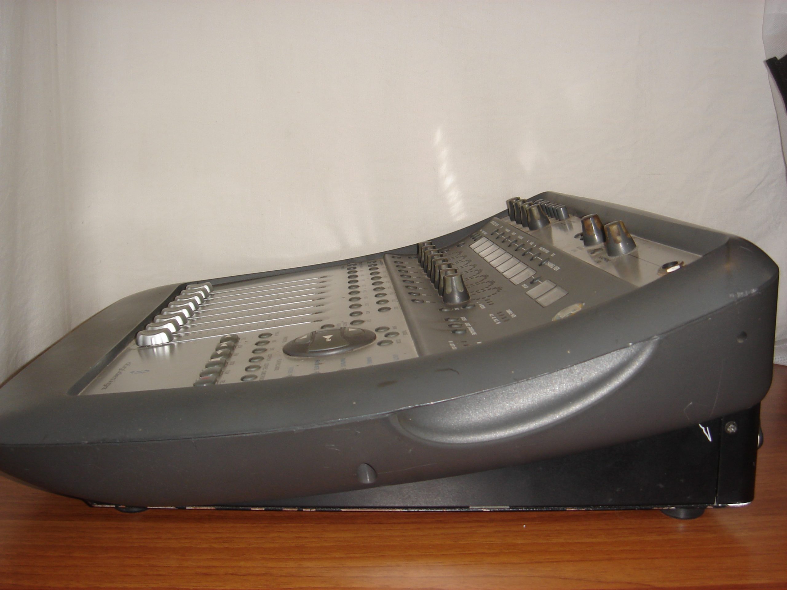 AVID DIGIDESIGN DIGI 002 WORKSTATION PROFESSIONALE DA STUDIO + CAVO FIREWIRE USATO 2