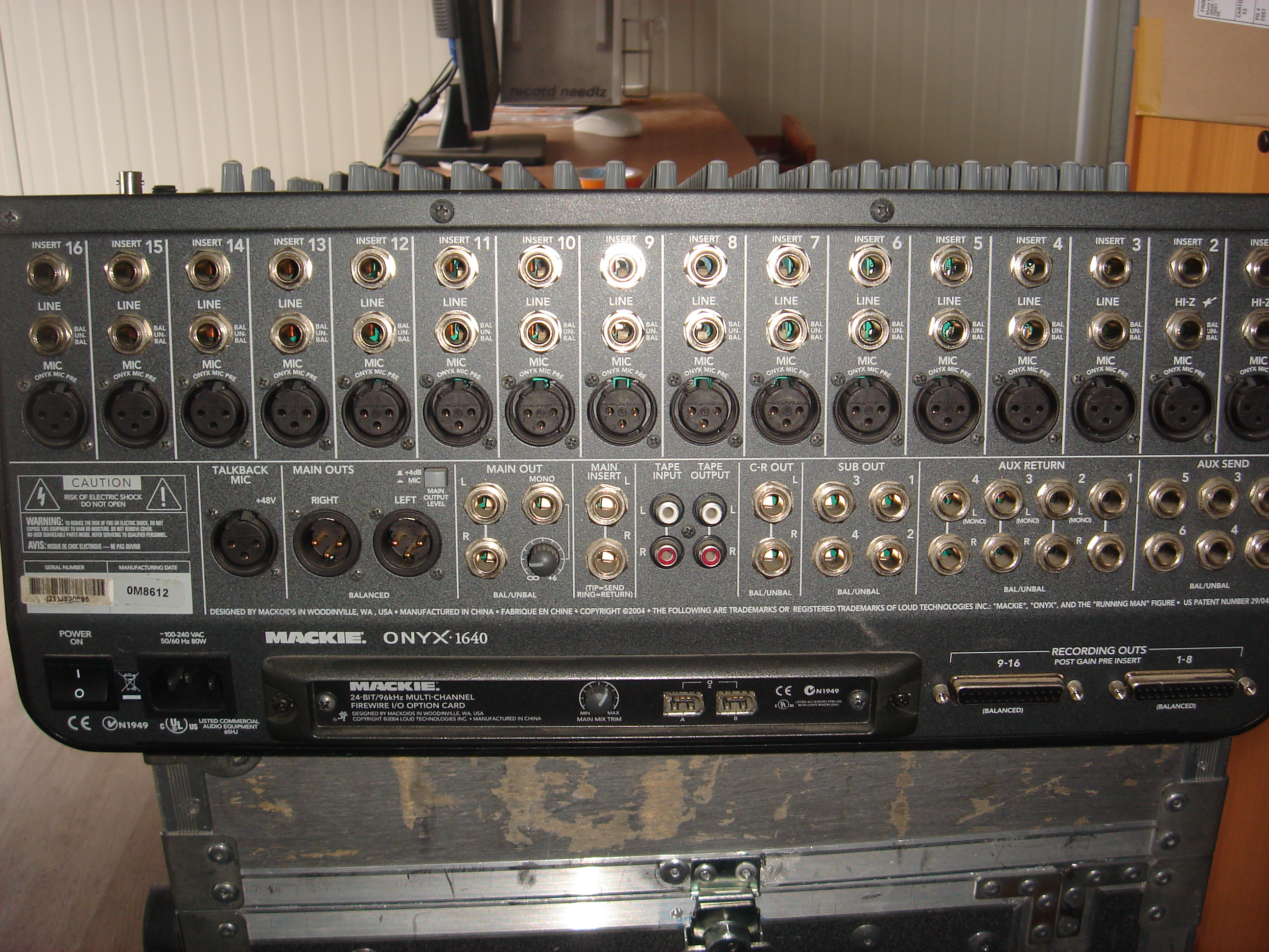 MACKIE ONYX 1640 MIXER ANALOGICO 16 CANALI 6 AUX +