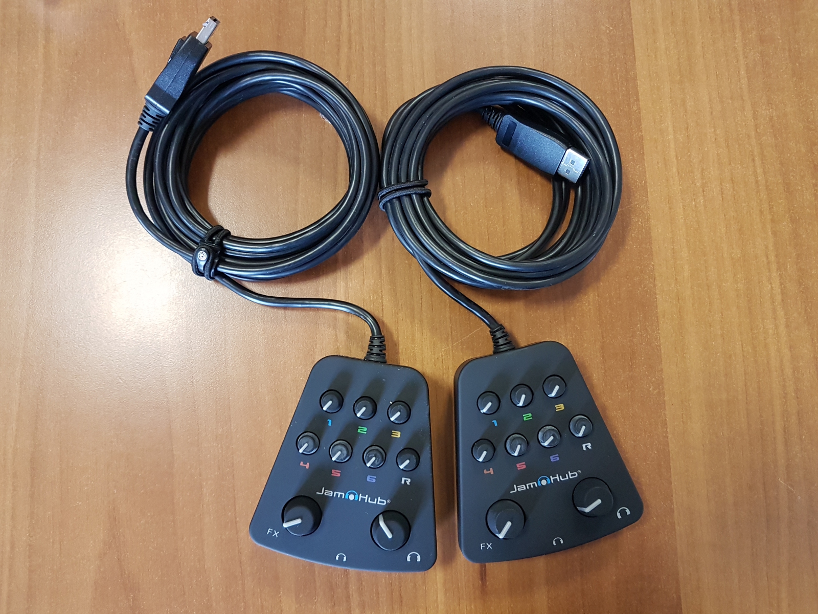 jam-hub-tourbus-mixer-21-canali-per-cuffie-2-remote-control-usato-3