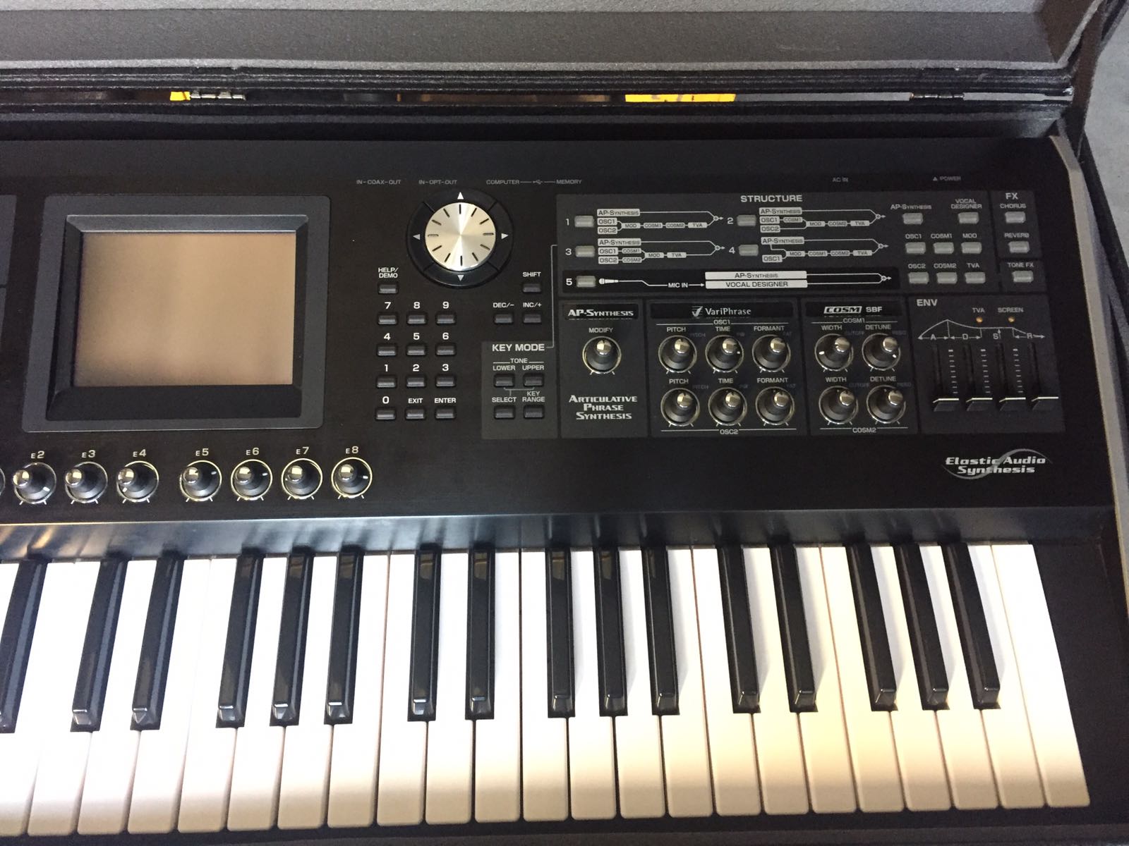 roland-v-synth-gt-2-tastiera-sintetizzatore-workstation-61-tasti-professionale-usata-2