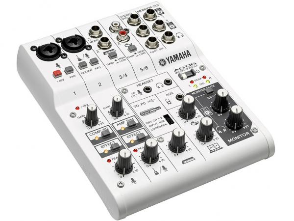 YAMAHA AG06 MIXER 4