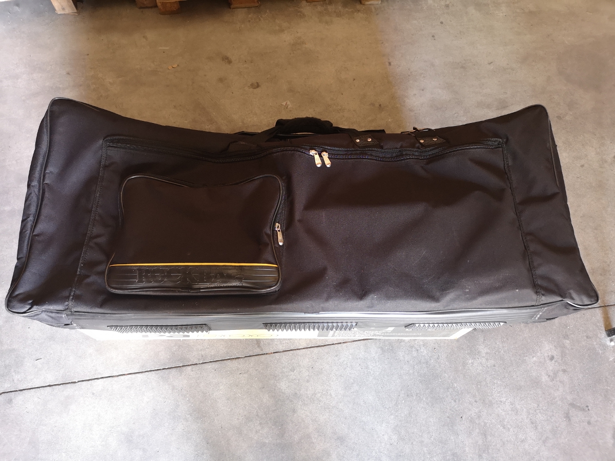 KORG PA800 V2 TASTIERA ARRANGER 61 TASTI DINAMICI E AFTERTOUCH + BORSA ROCKBAG IMBOTTITA USATA 2