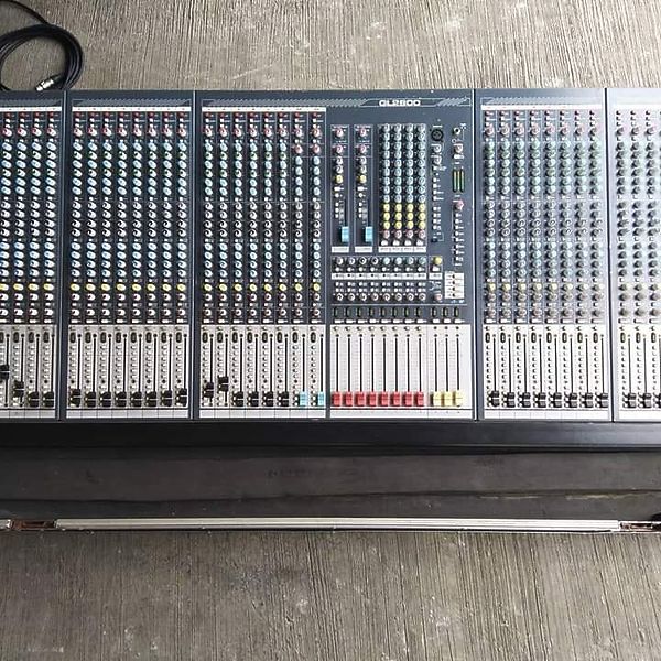 ALLEN&HEATH GL2800 – 40 MIXER ANALOGICO 40 CANALI 10 AUX + FLIGHT CASE + ALIMENTATORE RPS11 USATO 3