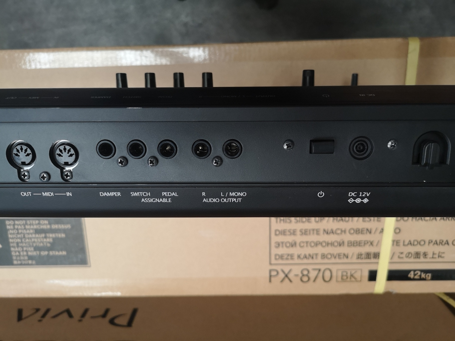 KORG KROME 61 WORKSTATION 61 TASTI SEMIPESATI USATO 1