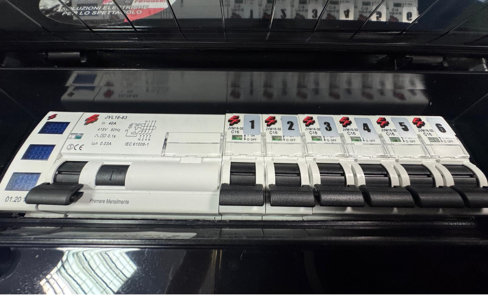 QUADRO CORRENTE POWERBOX TARTARUGA SPINA 32A TRIFASE 6 PRESE CEE 16A MONOFASE SPIE RETE 2