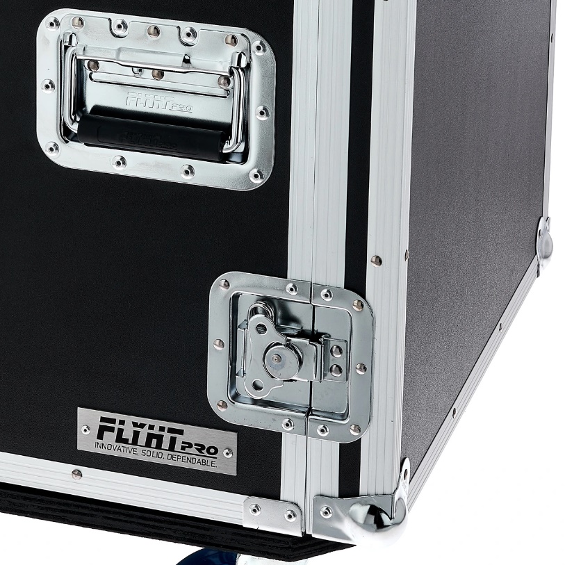 FLYHT PRO RACK 12U 19” 45CM FLIGHT CASE 4 MANIGLIE 8 CHIUSURE RUOTE 100MM 2+2 CON FRENO 4