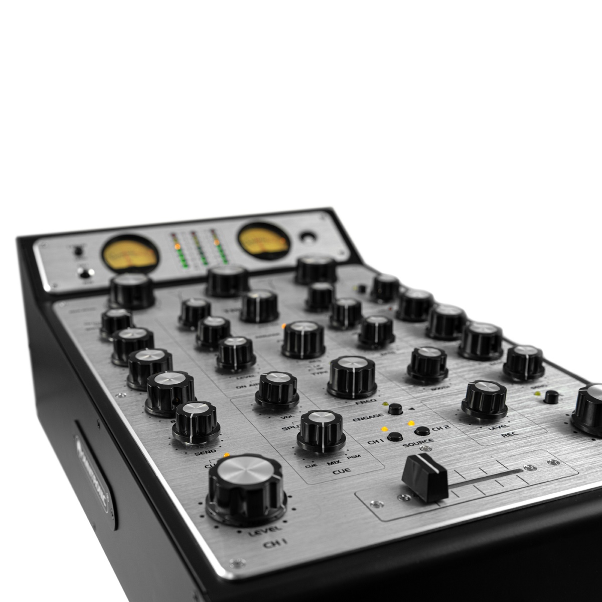 OMNITRONIC TRM222 MIXER ROTATIVO 2 CANALI PER DJ 6