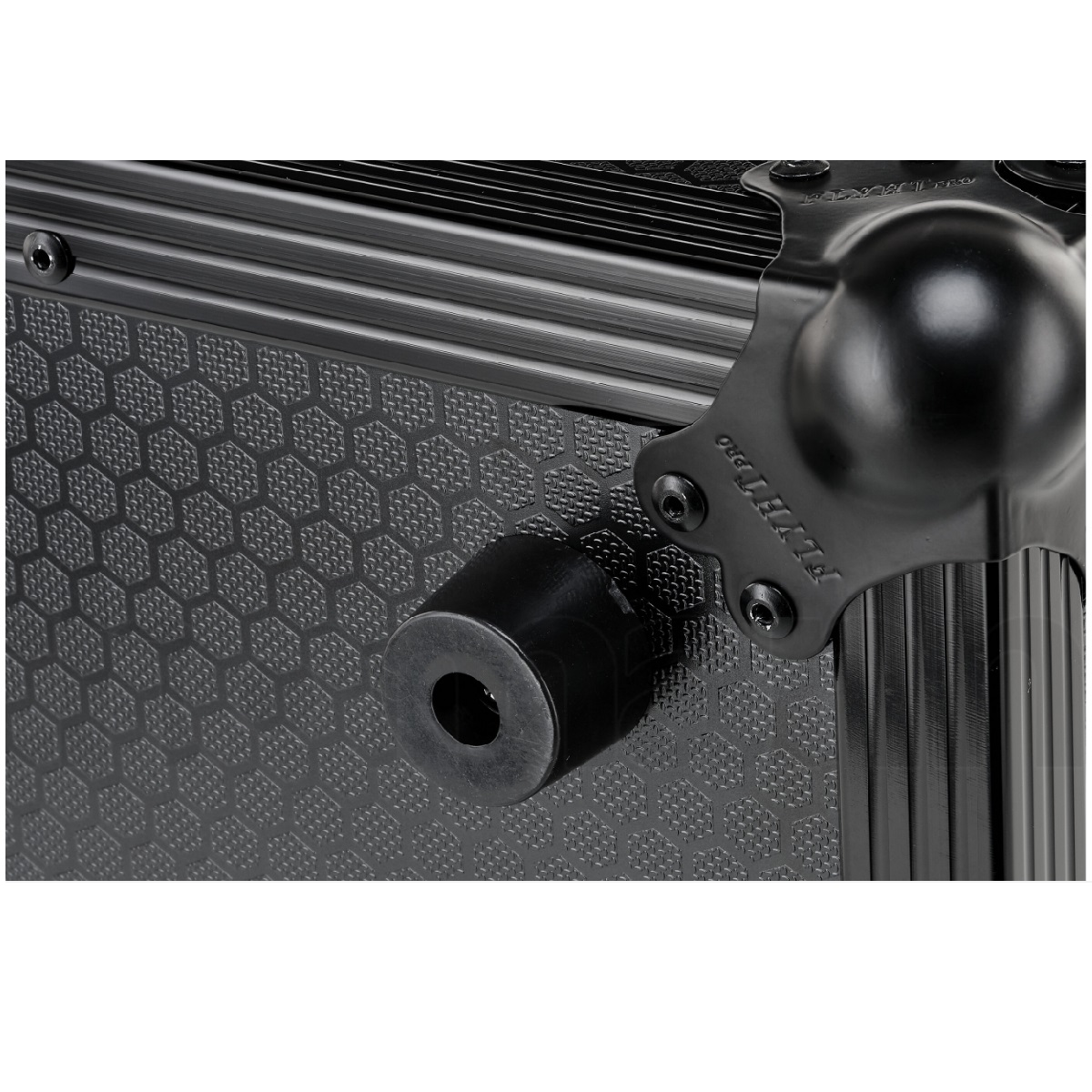 FLYHT PRO FLIGHT CASE PER BEHRINGER WING COMPACT 4 MANIGLIE E 4 CHIUSURE A FARFALLA E BASE BASSA 6