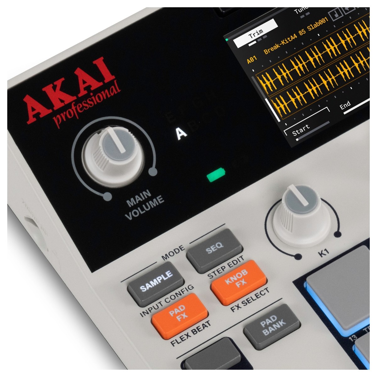 AKAI MPC SAMPLE CAMPIONATORE SEQUENCER STAND ALONE PAD RGB BATTERIA INTEGRATA 7