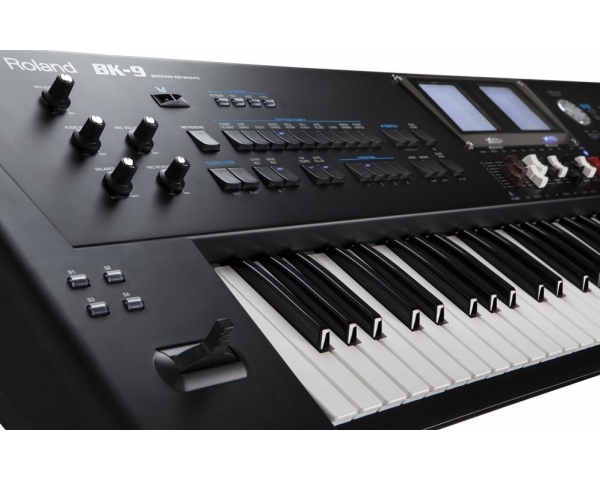 roland-bk-9-backing-keyboard-4